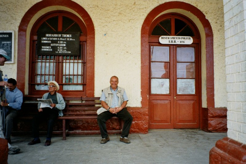 Huancayo (Meterspurbahnhof) aufgenommen am 1. November 2003