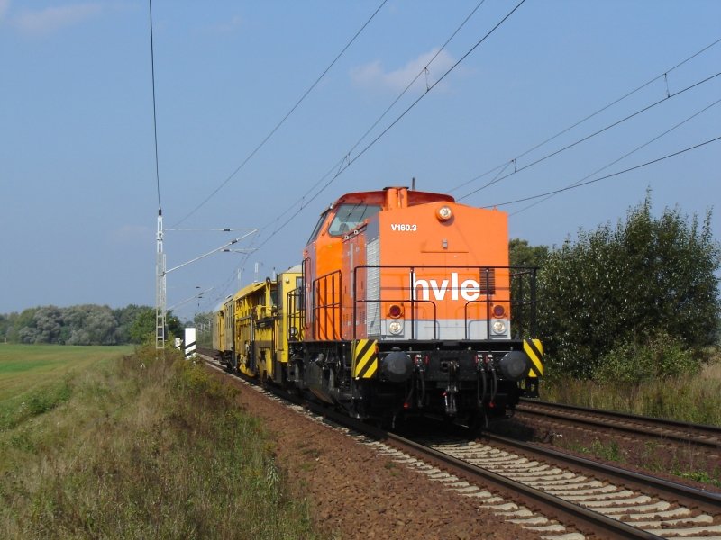 hvle V160.3 mit Bauzug in Richtung Dresden...am 30.09.2006 bei Zossen