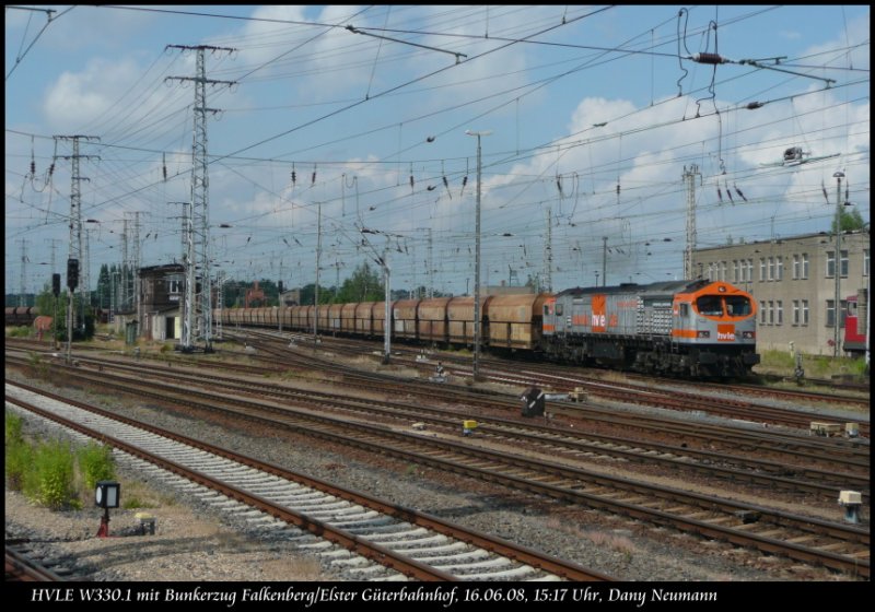 HVLE W330.1 mit Bunkerzug nach Ruhland in Falkenberg/Elster.