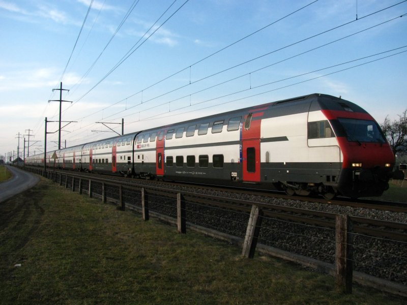 IC 2000 als Interregio nach Chur bei Schbelbach am 05.02.2009