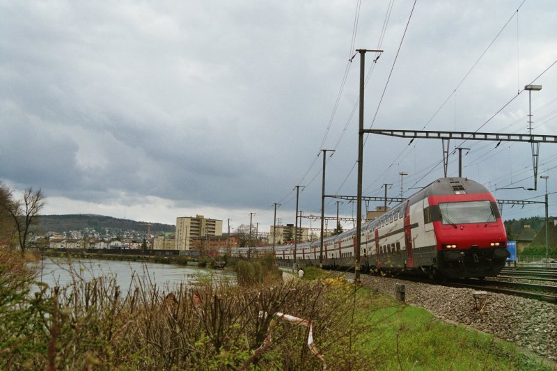 IC 2000 bei Dietikon anfang 2005.