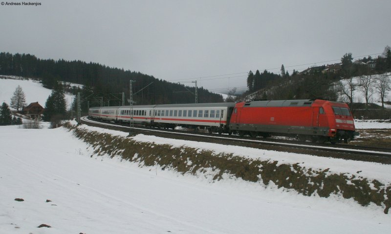 IC 2004 (Konstanz-Emden) mit Schublok 101 030-5 am km 70,0 21.12.08.(Verkehrte heute gedreht)