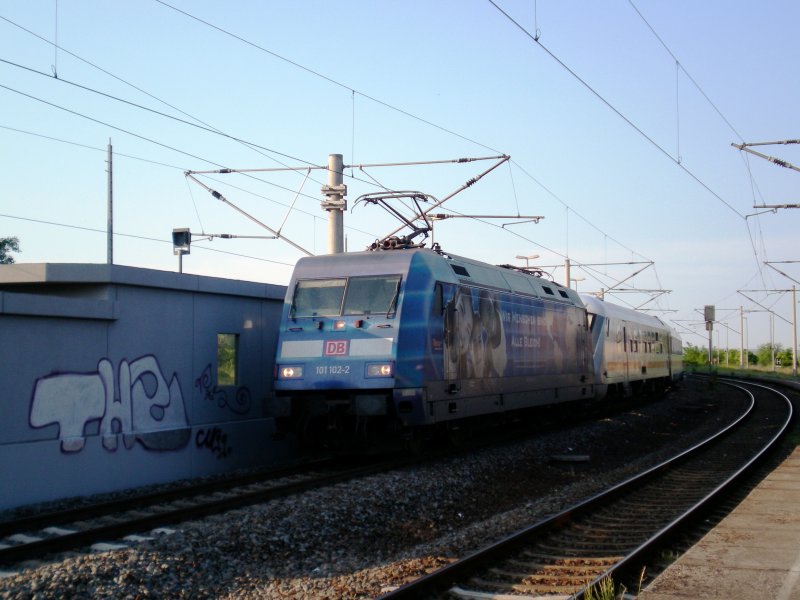 IC 2352 Stralsund-Erfurt wurde am 24.05.08 baubedingt ber die KBS 595 geleitet und durchfhrt hier Artern.