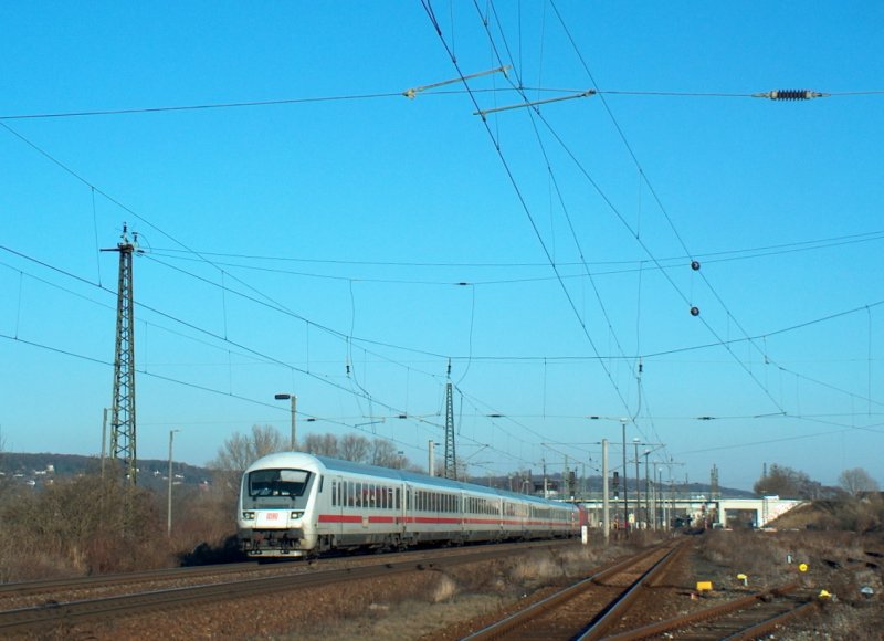 IC 2356 von Ostseebad Binz nach Dsseldorf Hbf, in Naumburg (Saale); 22.01.2009