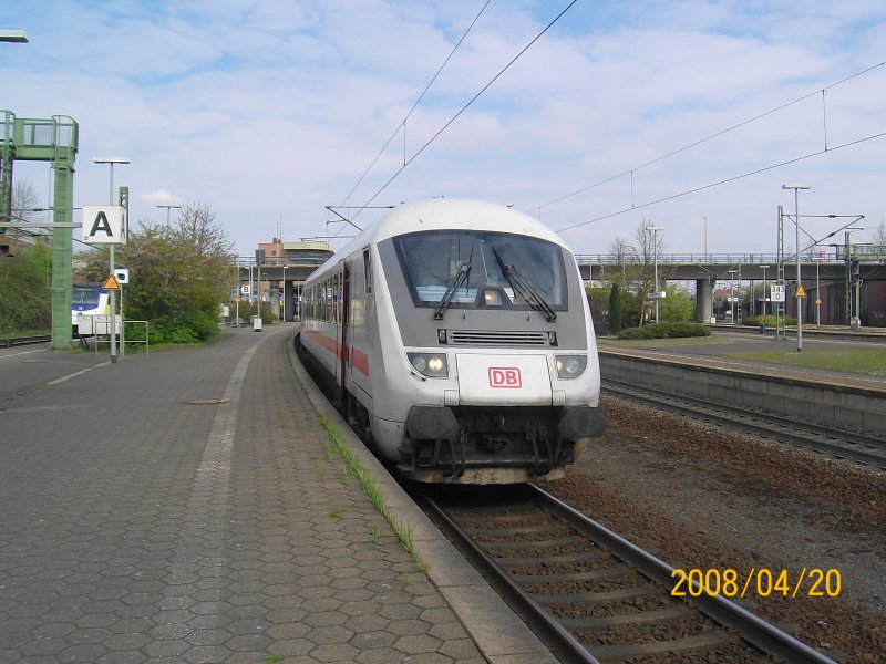 IC 2371 nach Konstanz beim Halt in HH Harburg am 20.04.08.