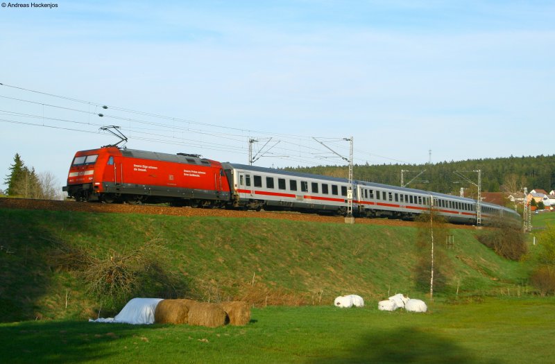 IC 2371 Schwarzwald (Hamburg Altona-Konstanz) mit Schublok 101 019-8 am km 69,8 25.4.09