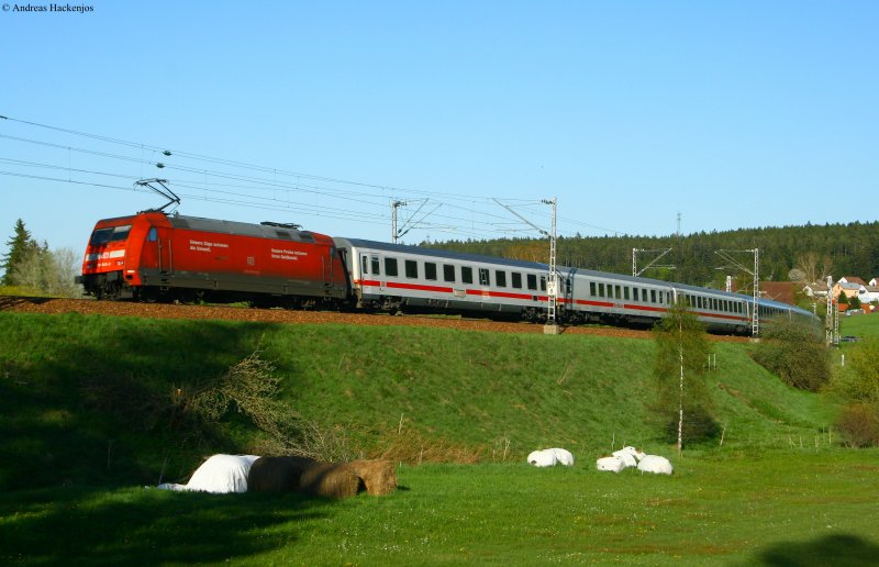 IC 2371  Schwarzwald  (Hamburg Altona-Konstanz) mit Schublok 101 045-3 am km 69,8 07.05.09