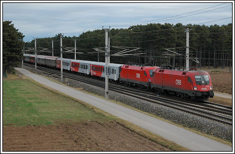 IC 533  Carinthischer Sommer   von Wien nach Villach, angefhrt von 1116 088, am 6.1.2007, aufgenommen kurz vor Neunkirchen.