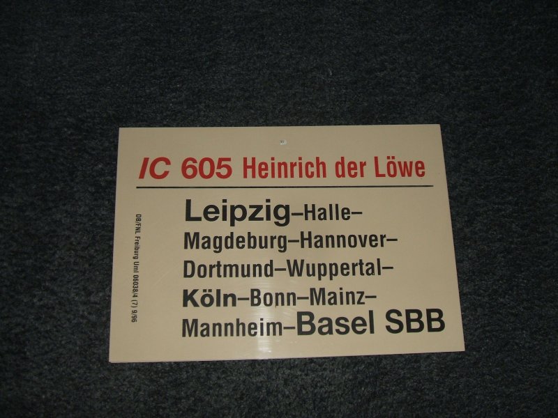IC 605  Heinrich der L�we  von Leipzig nach Basel SBB,
sch�ne Zeiten als die IC`s und EC`s Namen hatten.