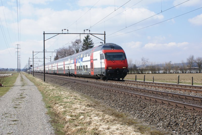 IC 821 Brig-Romanshorn am 21.3.09 in Httlingen-Mettendorf.