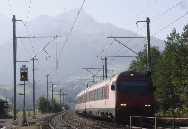 IC 821 nach Romanshorn am 16.09.2007 bei der Durchfahrt in Mlenen.