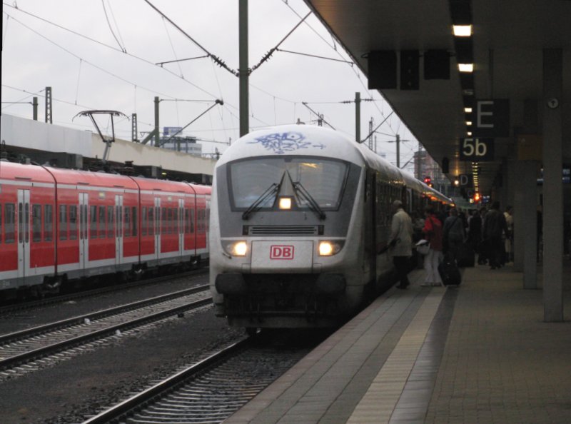 IC als Ersatzzug von ICE 693 von Frankfurt(Main)Hbf nach Mnchen Hbf.Am 17.07.09 in Mannheim Hbf.