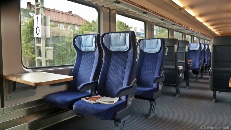 Ic Redesign Auf Einer Seite Des Grossraums Hier In Einem Wagen