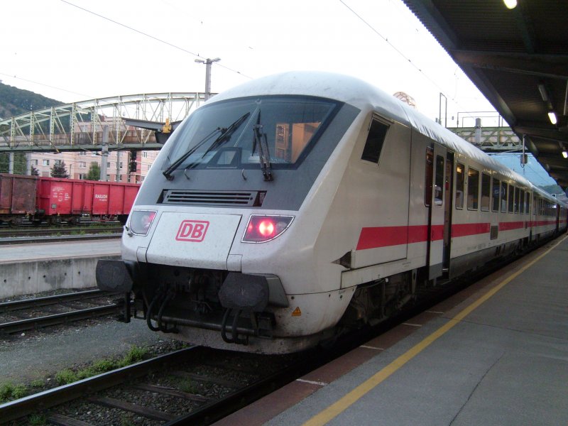 IC-Steuerwagen der DB im abendlichen Salzburg HBF am 26.8.2007