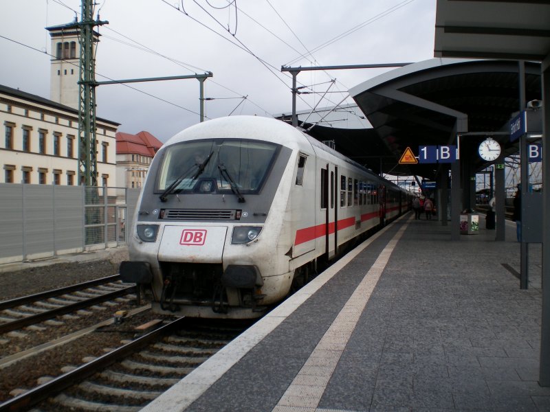 IC-Steuerwagen in Erfurt Hbf am 4.12.2007, der Zug von Berlin wird gleich in die Abstellanlagen gefahren.