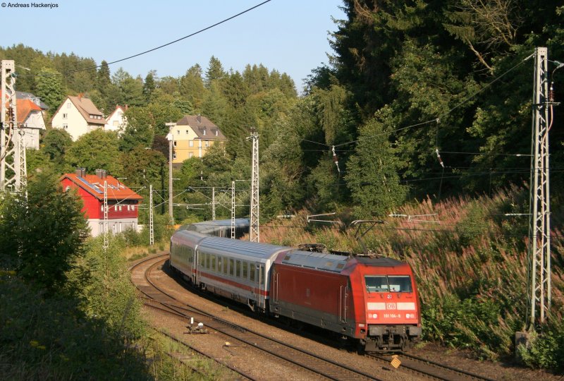 IC2371 (Hamburg Altona-Konstanz (5+)) mit Schublok 101 104-8 am ehemaligen Bahnhof Sommerau 25.8.08