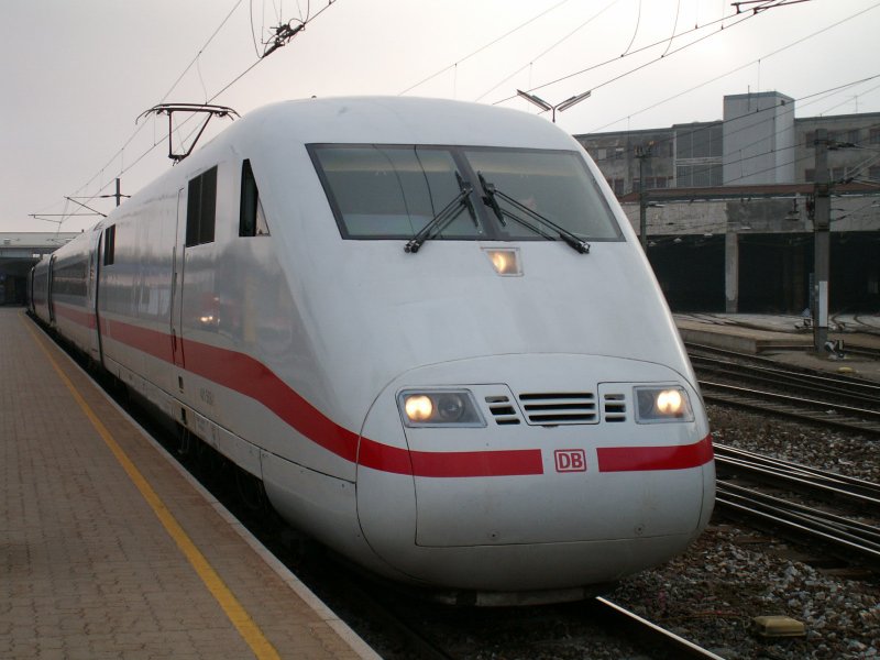 ICE 1 zur Abfahrt auf Gleis 6 bereitgestellt, Wien-West, 17.2.2007