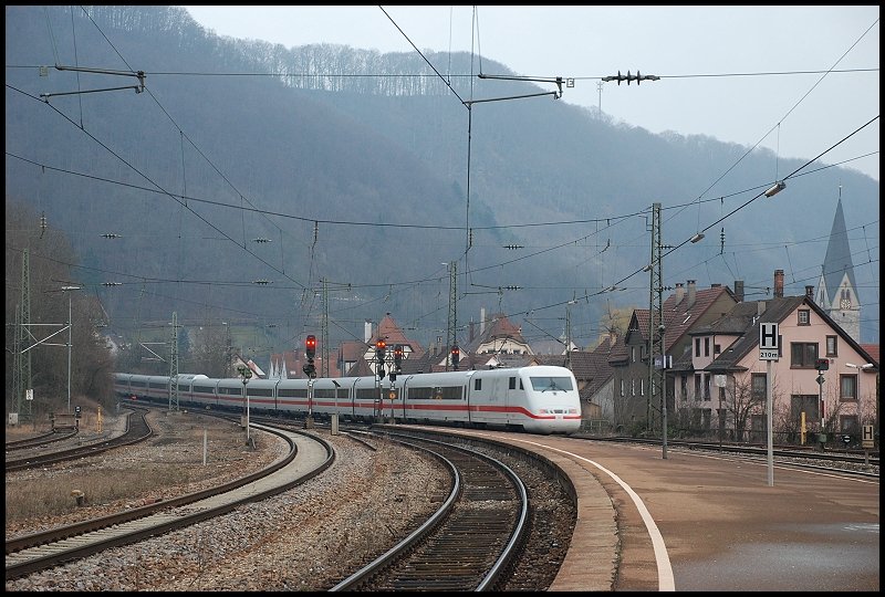 ICE 109 nach Innsbruck. Aufgenommen am 08.03.08 bei der Durchfahrt in Geislingen/Steige.
