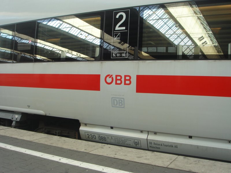 ICE 117 nach Wien Westbahnhof. ICE-T BR 411 mit BB in Kooperation zur DB AG. Aufgenommmen am 14.09.07 Mnchen Hauptbahnhof