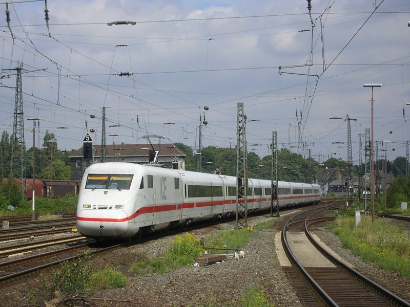 ICE 2 als ICE 952 Berlin Ostbahnhof - Kln Hbf.,Durchfahrt in Schwerte Bahnhof.(03.08.2008) 
