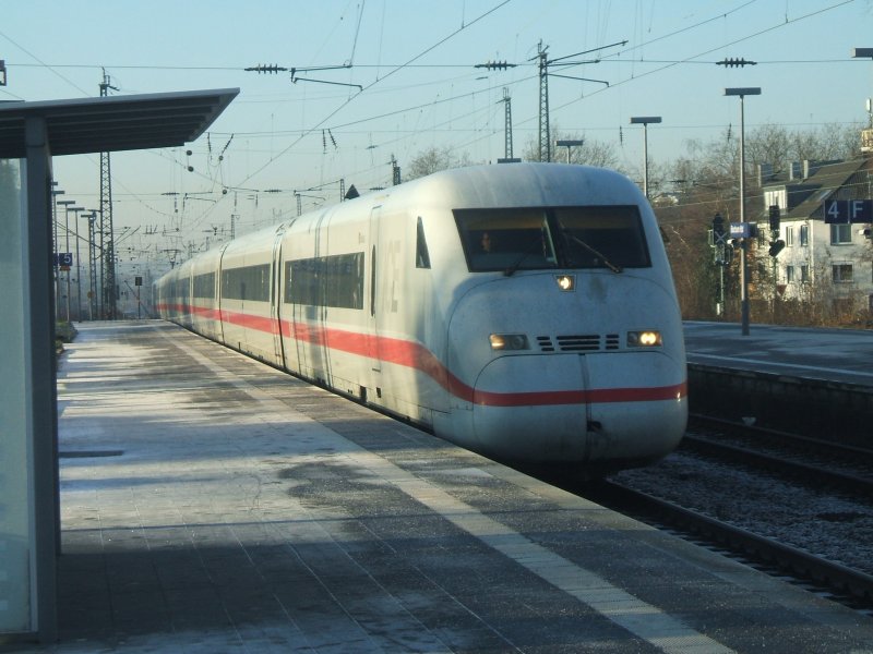 ICE 2  Dessau  nach Berlin Ostbahnhof in Bochum Hbf.(22.12.2007)