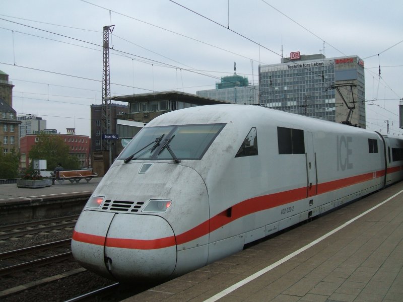 ICE 2  Meiningen  , TK 402 020-2 im Schub in Essen Hbf.(01.11.2007)