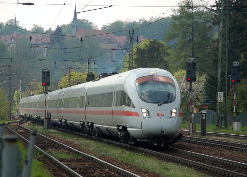 ICE 23 von Dortmund nach Wien Westbahnhof am 26.04.2008 kurz vor Tullnerbach-Pressbaum.