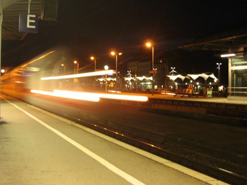 ICE 270 fhrt in Offenburg ein 17.8.07. 