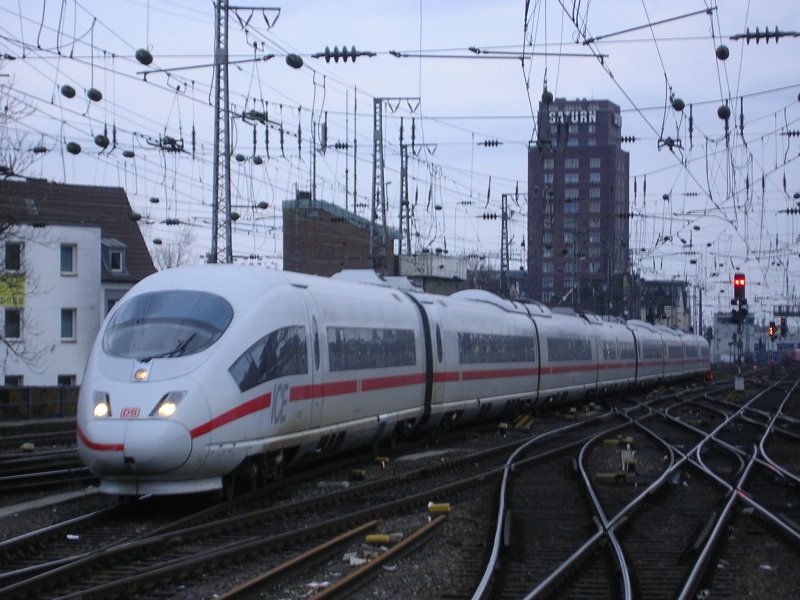 ICE 3 /406 auf dem Weg zur Bereitstellung im Klner Hbf.(02.02.2009)