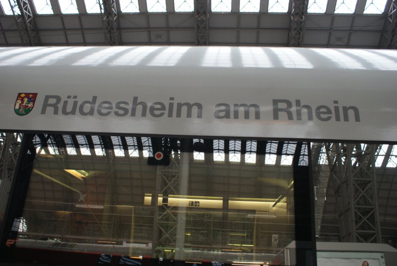 ICE 3 Name  Rdeshiem am Rhein ,Der ICE stand am 16.07.08 in Frankfurt am Main Hbf
