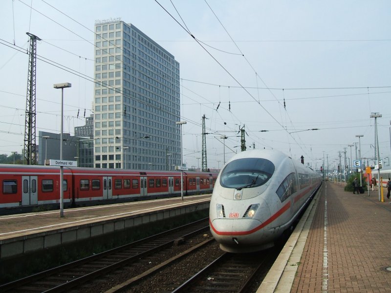 ICE 3  Ravensburg  und  Dortmund  aus Mnchen erreichen
den Zielbahnhof Dortmund Hbf.(25.08.2007)