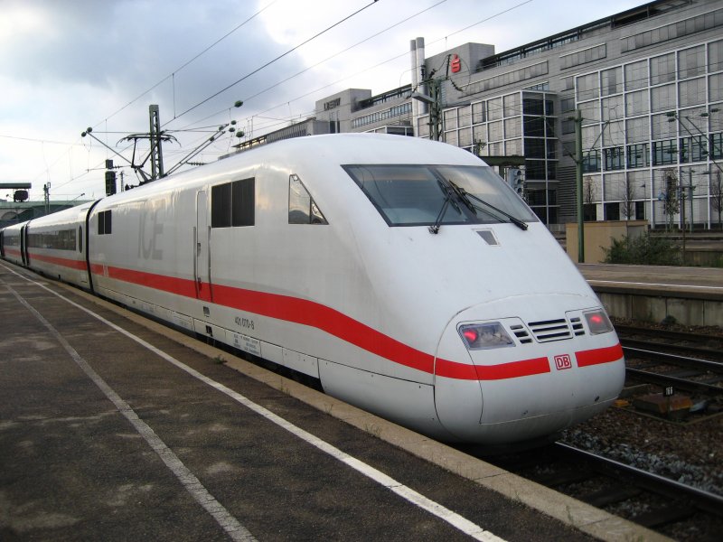 ICE 573 aus Hamburg-Altona endet am 10.12.2006 in Stuttgart Hbf.