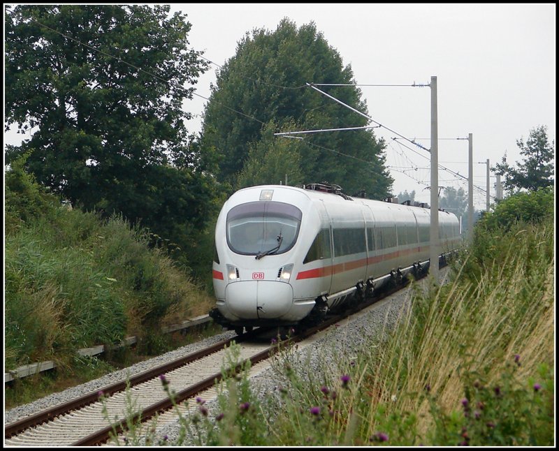 ICE „Leipzig“ aus Rostock nach Mnchen etwa 5 Minuten nach verlassen des Rostocker Hbf. Aufgenommen am 13.07.07