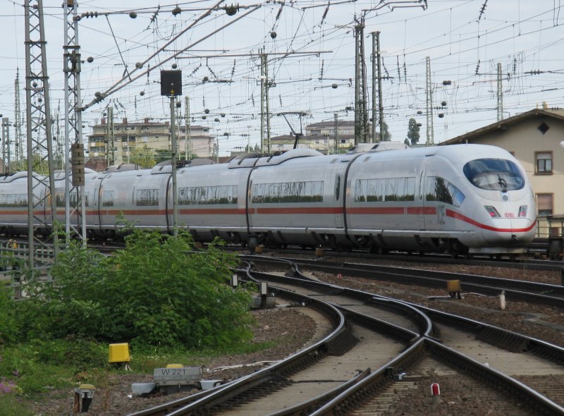 ICE 9555 von Paris Est nach Frankfurt(Main)Hbf.Am 06.09.09 in Neustadt(Weinstr)Hbf.