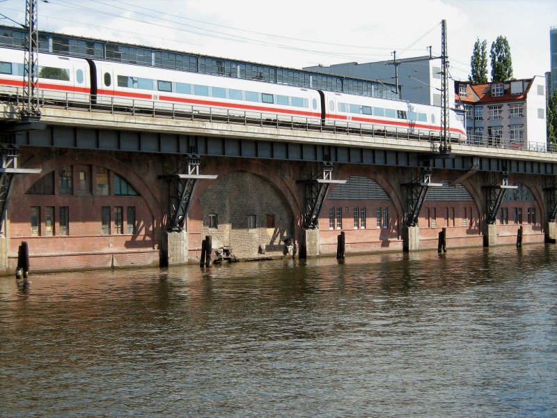 ICE auf der Stadtbahn am S-Bhf Jannowitzbrcke,
2007
