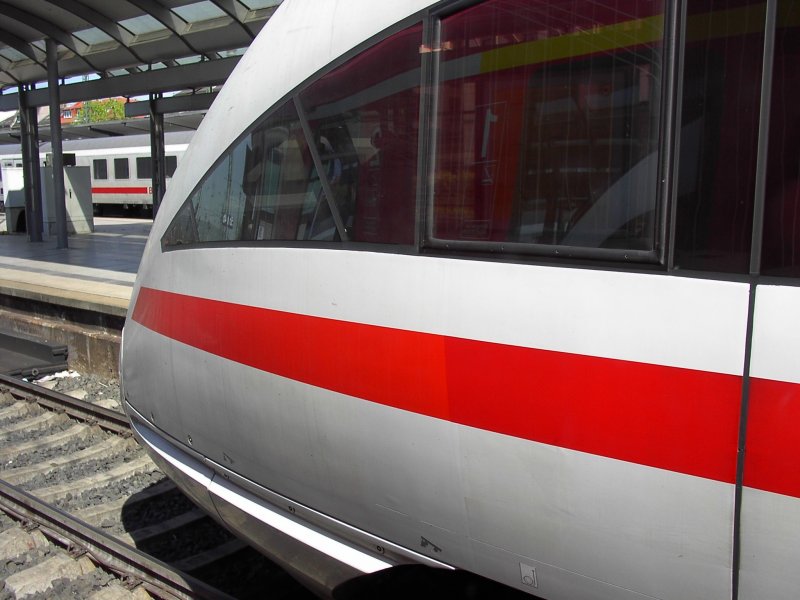 ICE von Frankfurt/ Main nach Kln im HBF Mainz am 16.04.2007
siehe auch todabepa.drition.net