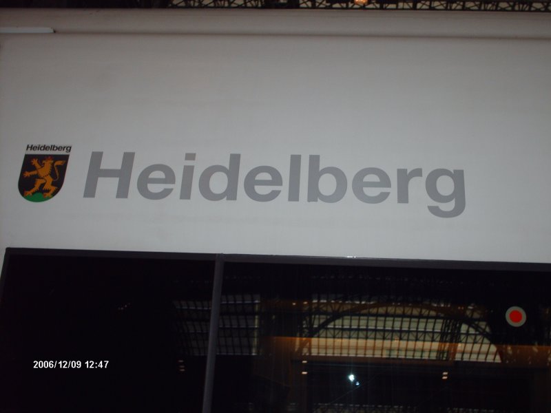 ICE Heidelberg in Leipzig Hbf am 09.12.2006.