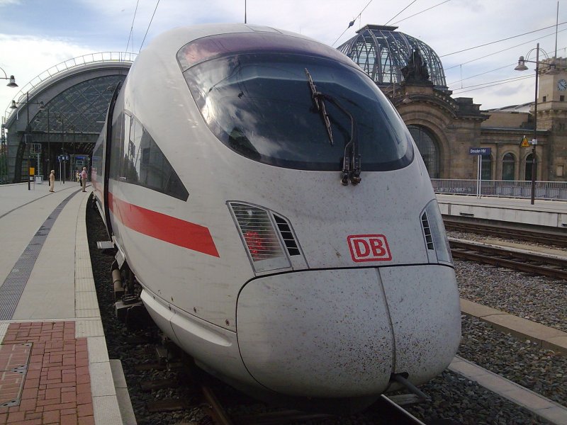 ICE nach Saarbrcken im Dresdener Hauptbahnhof 

