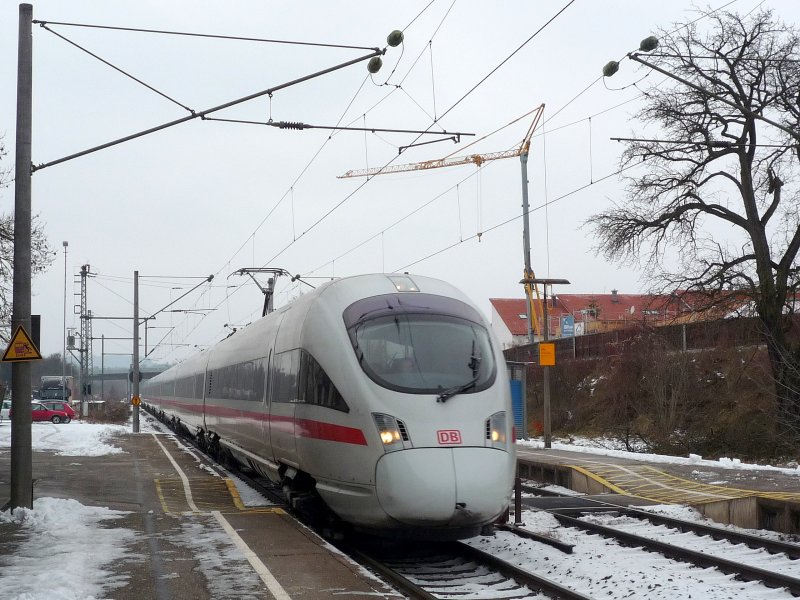 ICE-T der Br 411 fhrt als ICE 186 Schaffhausen - Stuttgart Hbf am 05.01.08 pnktlich durch Gottmadingen.