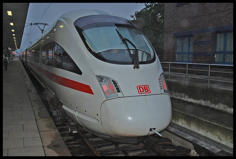 ICE T Mit ICE 1507 Steht Auf Gleis 12 Im Bahnhof Hamburg-Altona Zur Abfahrt Nach Leipzig/Mnchen ber Berlin-Hbf Bereit.11.08.07