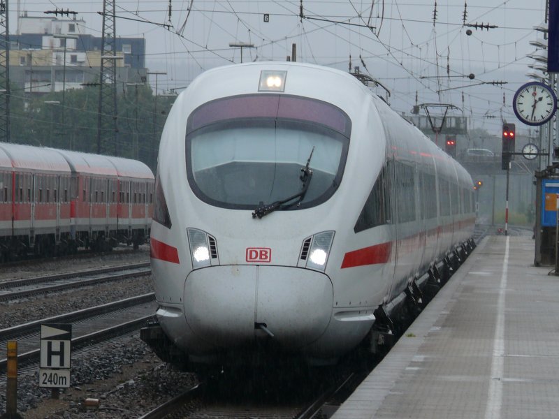 ICE-T mit ICE 25 (+10) aus Dortmund nach Wien Westbahnhof bei der Einfahrt in Regensburg Hbf, 18.07.2009