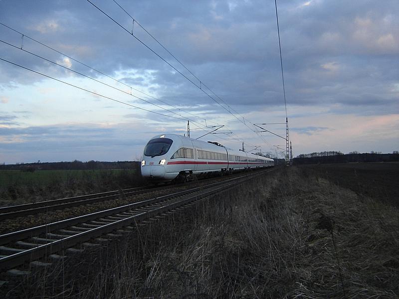 ICE T1 fuhr als EC 2802 nach Hamburg Altona auf der KBS 240.14.04.2006