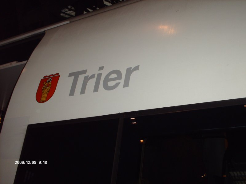 ICE Trier in Leipzig Hbf am 09.12.2006.