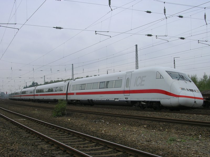 ICE2  Bielefeld  als ICE 847 von Dsseldorf Hbf. nach Berlin Ostbahnhof in Bochum Ehrenfeld.(16.09.2008) 