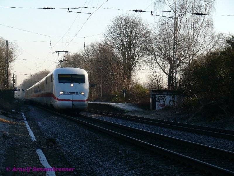 ICE2 unterwegs von Dortmund nach Essen.
12.02.2008 Essen-Kray-Sd 