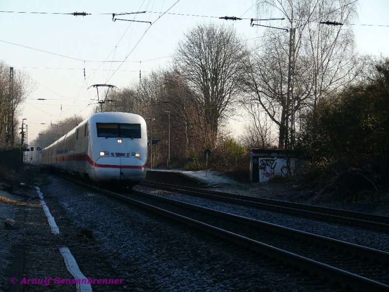 ICE2 unterwegs von Dortmund nach Essen.
12.02.2008 Essen-Kray-Sd 