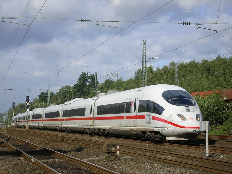 ICE3 Doppel  Aalen  mit den Endwagen 403 509/403 009 und ICE3
mit Endwagen 403 561/403 061 als ICE 614 aus Mnchen nach Dortmund Hbf.(13.08.2008) 