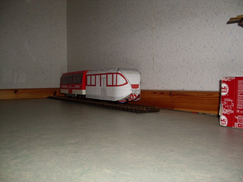 Ich habe einen Steuerwagen nach Vorbild des SPATZes ABe 130 und der ABt 941-943 der Zentralbahn gebaut.