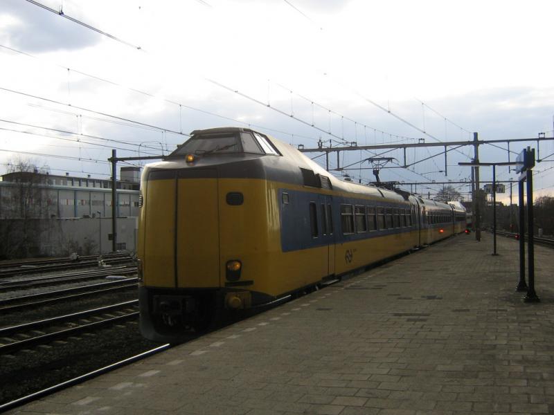 ICM 4041 in Hengelo als trein 1755 naar Enschede, 22 maart 2006