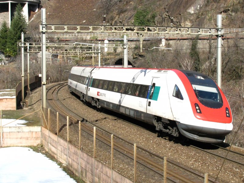 ICN als CIS nach Lugano am 21.02.2009 bei Giornico.